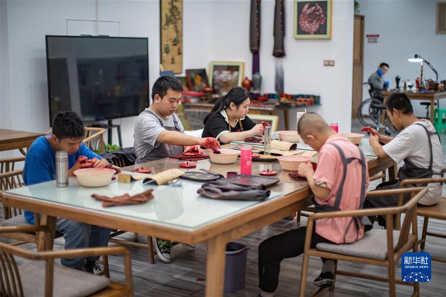 大型的棋牌平台